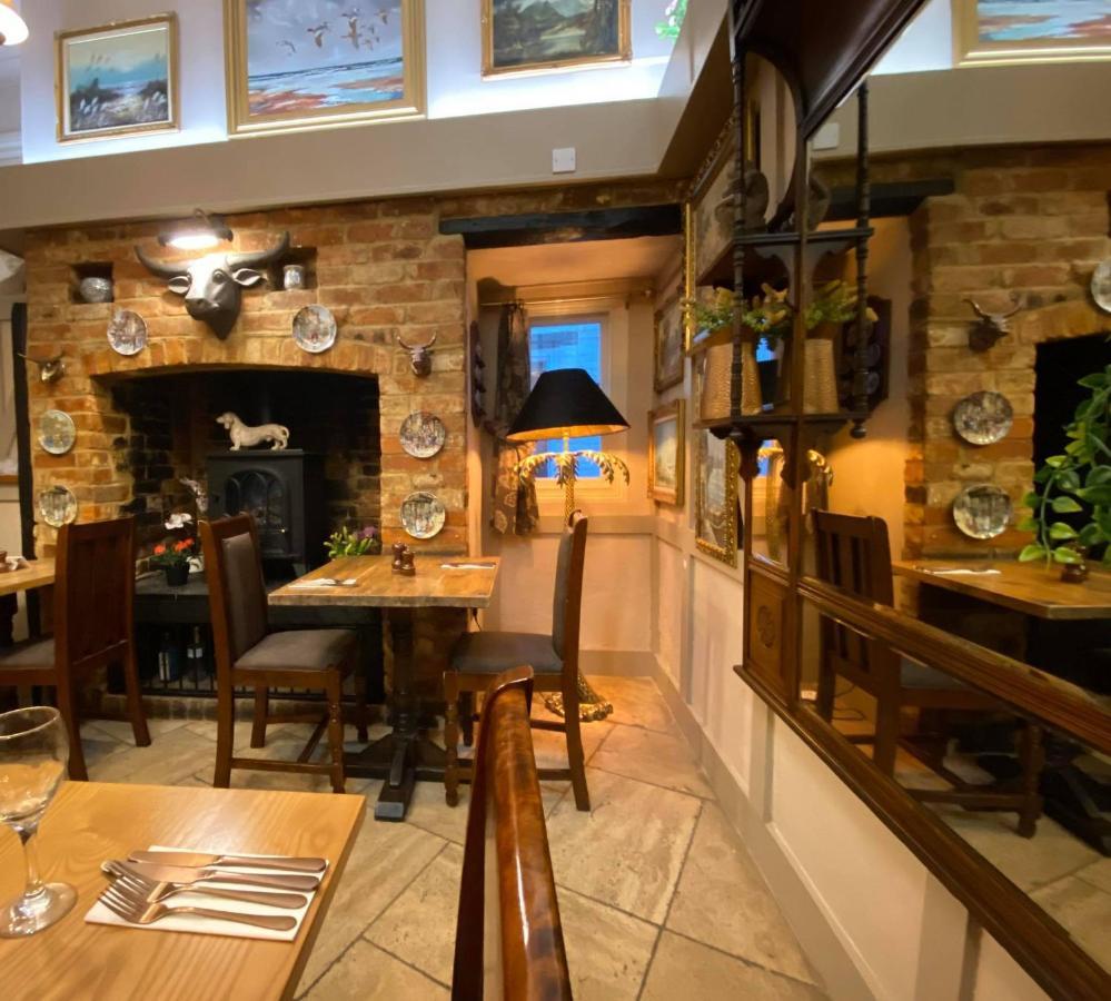The Bull Hotel Stony Stratford Esterno foto